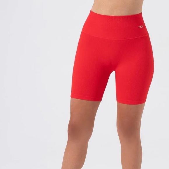 Nux The Good Short - Picture 1 of 3